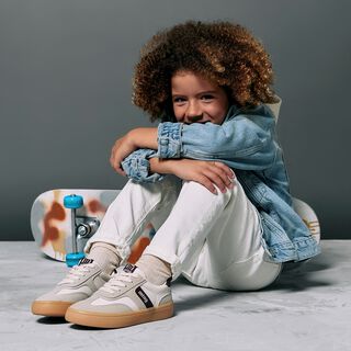 Zapatillas de Nino modelo EMI de MTNG