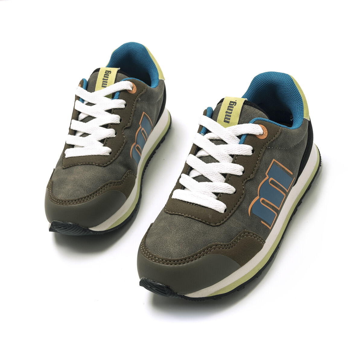 Sneakers pour Garcon modèle JOGGO de MTNG image number 2