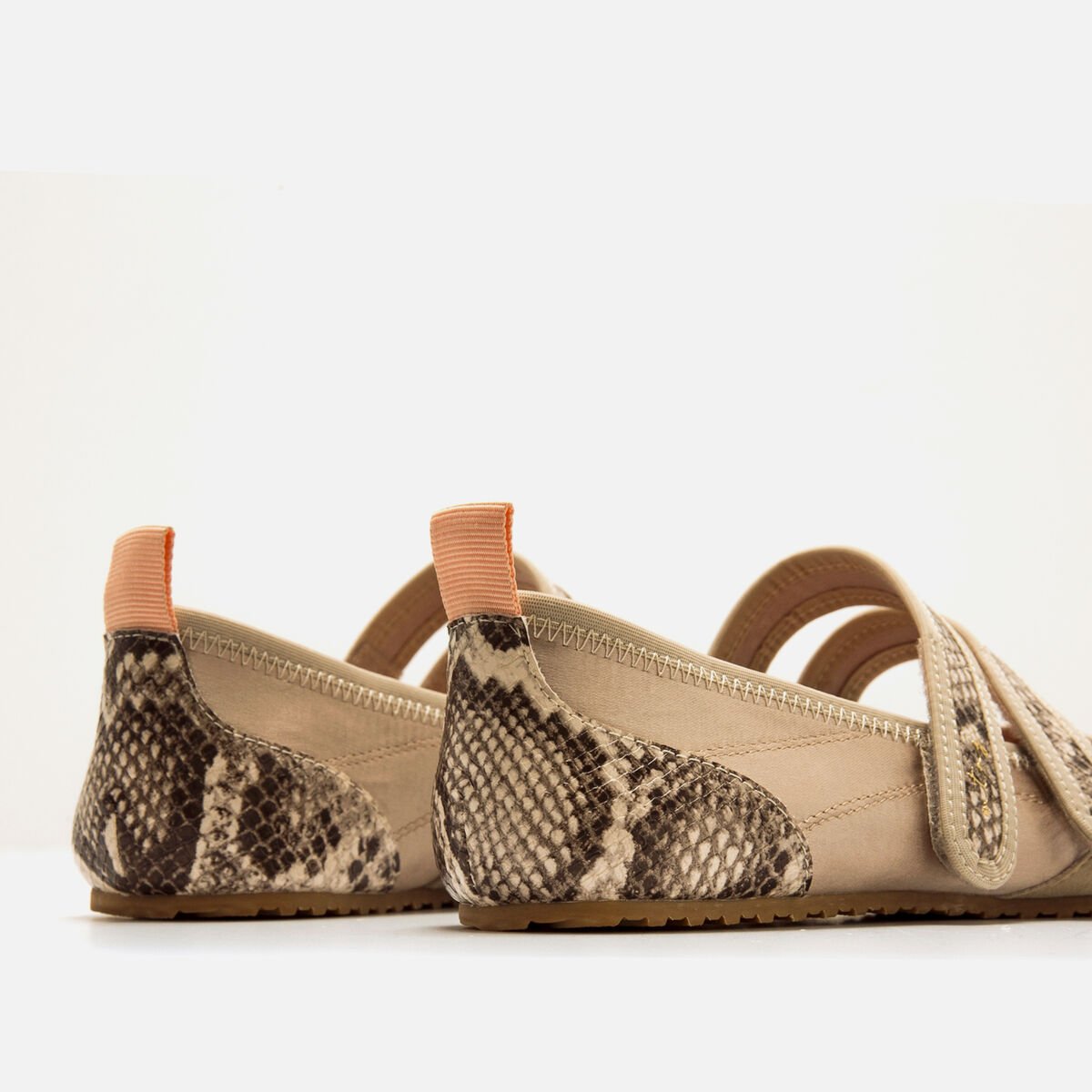 Sapatos planos de Mulher modelo AMIRE de MTNG image number 2