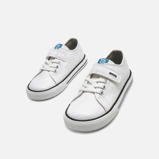 Zapatillas de Nino modelo FREE de MTNG