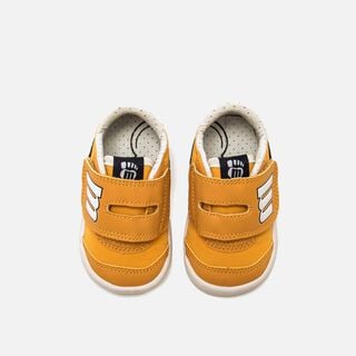 Zapatillas de Nino modelo FREE de MTNG