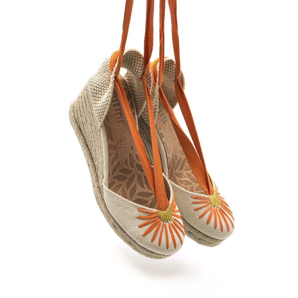 Sandalias de cuna de Mujer modelo LOUISA de MTNG image number 4