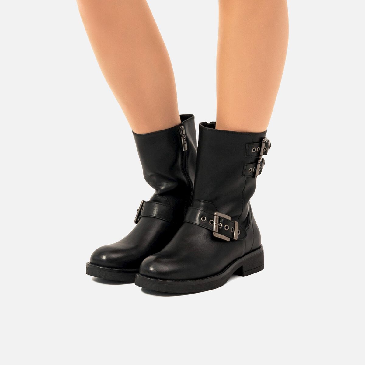 Botas de tornozelo planas de Mulher modelo BRUNA de MTNG image number 2