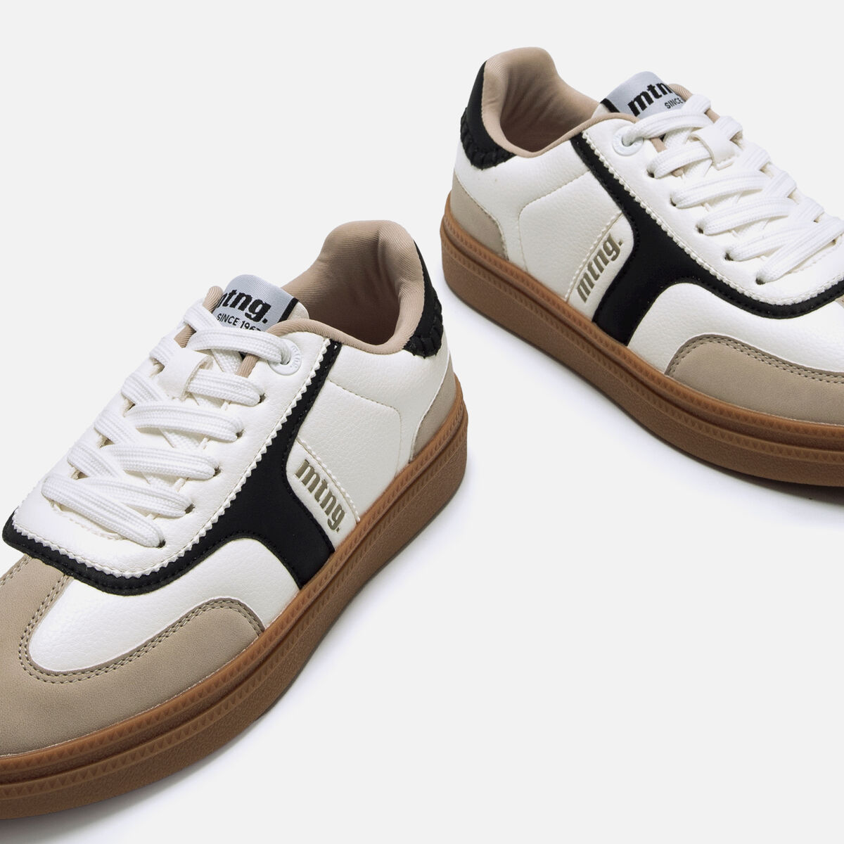 Sneakers-Femme-CUMBIA-MTNG image number 3 Sneakers pour Femme modèle CUMBIA de MTNG image number 3