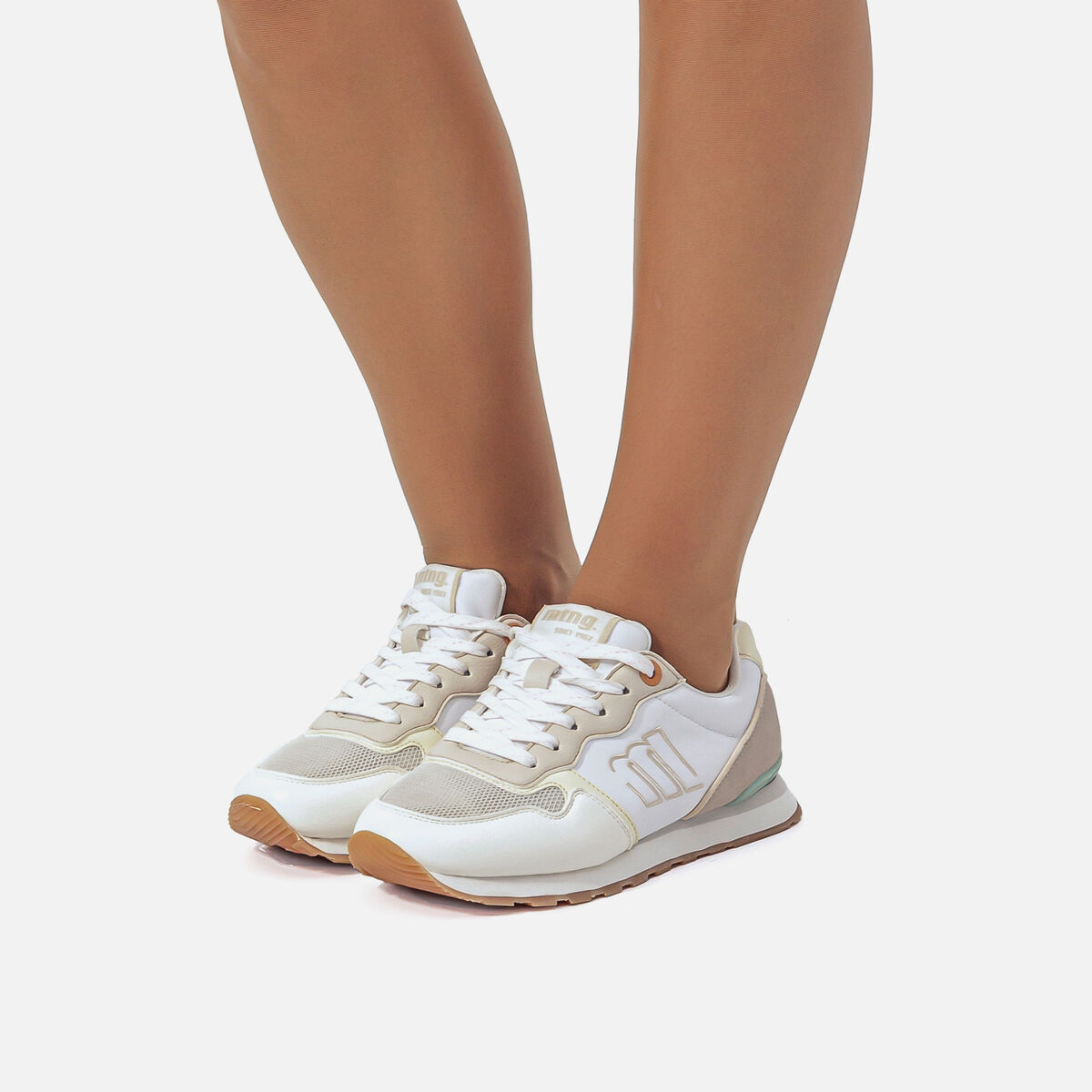 Zapatillas de Mujer modelo JOGGO CLASSIC de MTNG image number 2
