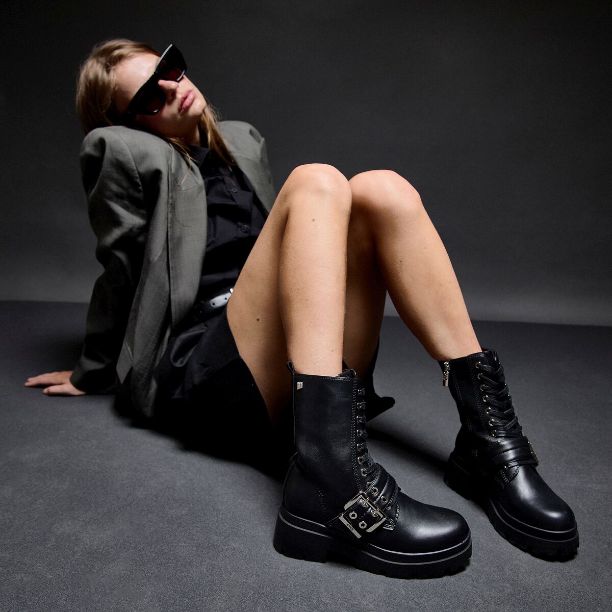 Botines planos de Mujer modelo MISSIONE de MTNG image number 1