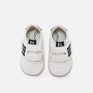 Sneakers pour Garcon mod&egrave;le FREE BABY de MTNG