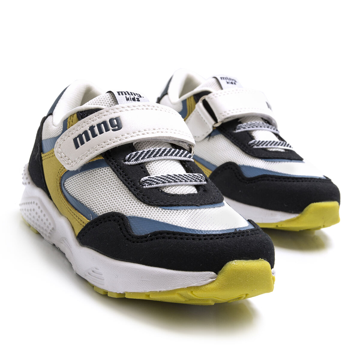 Zapatillas de Nina modelo YOUNG de MTNG image number 4