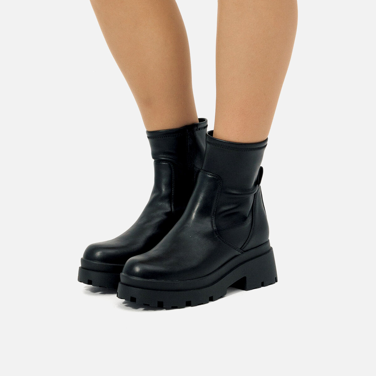 Botinesplanos-Mujer-MISSIONE-MTNG image number 2 Botines planos de Mujer modelo MISSIONE de MTNG image number 2