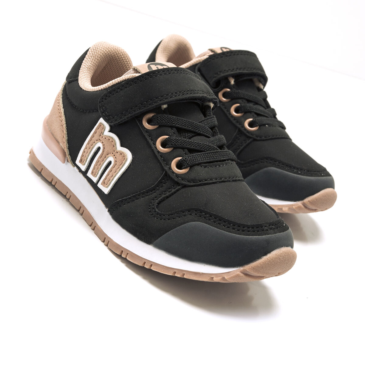 TENIS de Menina modelo JOGGO de MTNG image number 4
