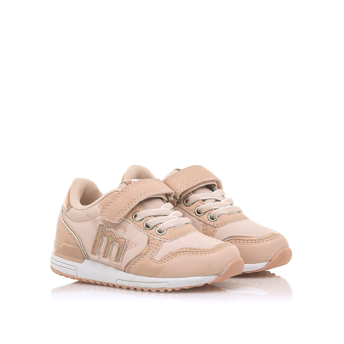 TENIS de Menina modelo JOGGO de MTNG image number 1