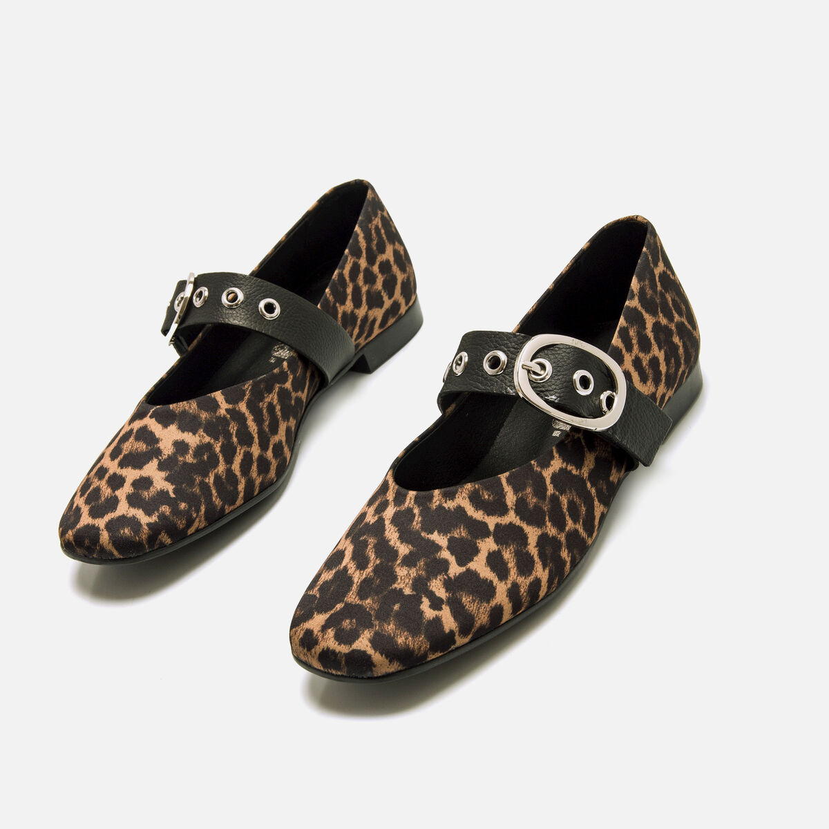 Chaussures plates pour Femme modèle CAMILLE de MTNG image number 6