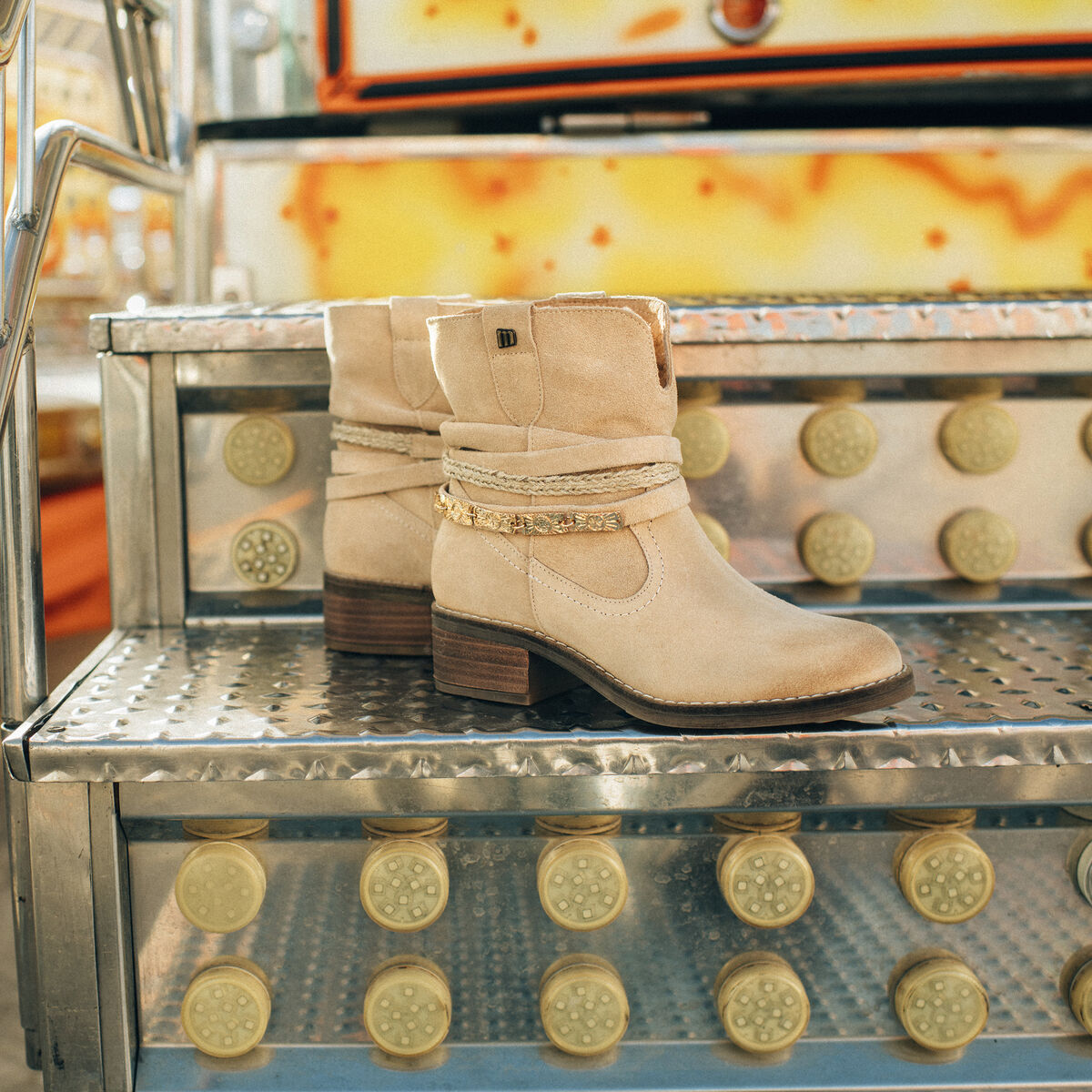Botines planos de Mujer modelo FRONTIER de MTNG image number 3