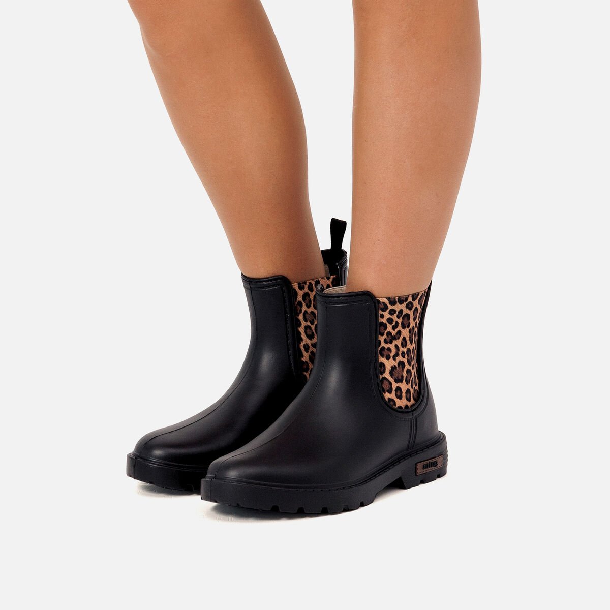 Botas de tornozelo planas de Mulher modelo HALO de MTNG image number 2