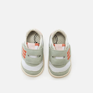 Zapatillas de Nina modelo FREE BABY de MTNG