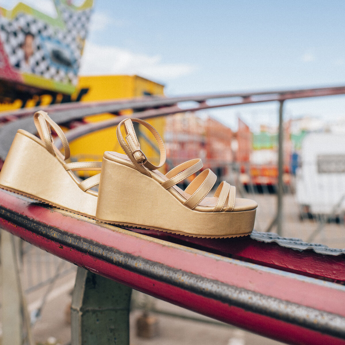 Sandalias de cuna de Mujer modelo LOU de MTNG image number 3