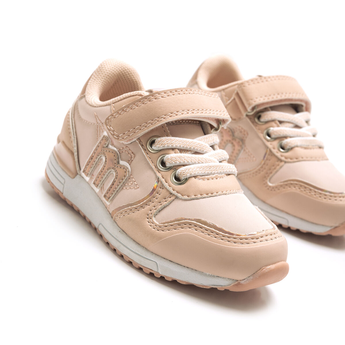 TENIS de Menina modelo JOGGO de MTNG image number 4