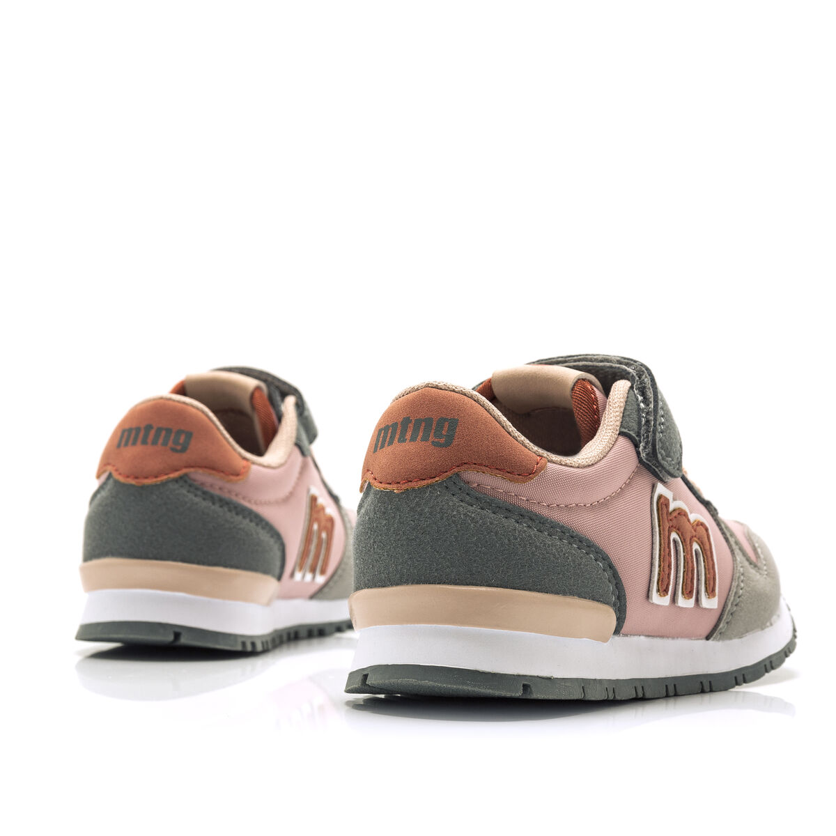 TENIS de Menina modelo JOGGO de MTNG image number 3