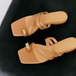 Sandalias planas de Mujer modelo NECANE de MUSTANG
