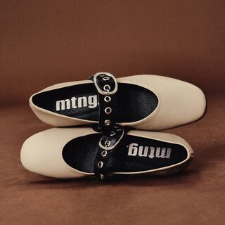 Chaussures plates pour Femme modèle CAMILLE de MTNG