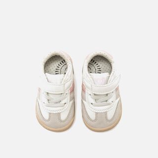 Zapatillas de Nino modelo FREE BABY de MTNG