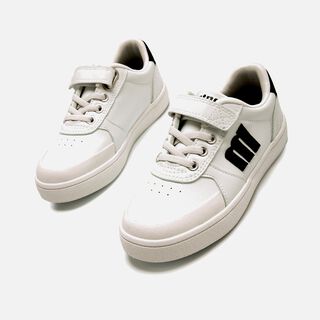 Zapatillas de Nino modelo EMI de MTNG