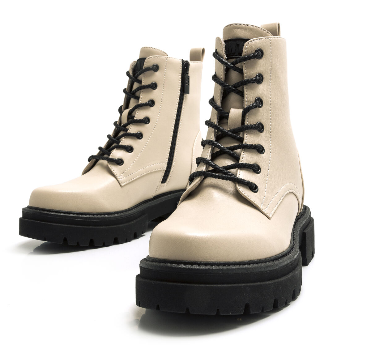 Botas de tornozelo planas de Mulher modelo MERC de MTNG image number 4