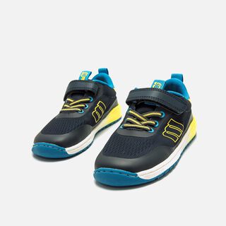 Zapatillas de Nino modelo FREE de MTNG