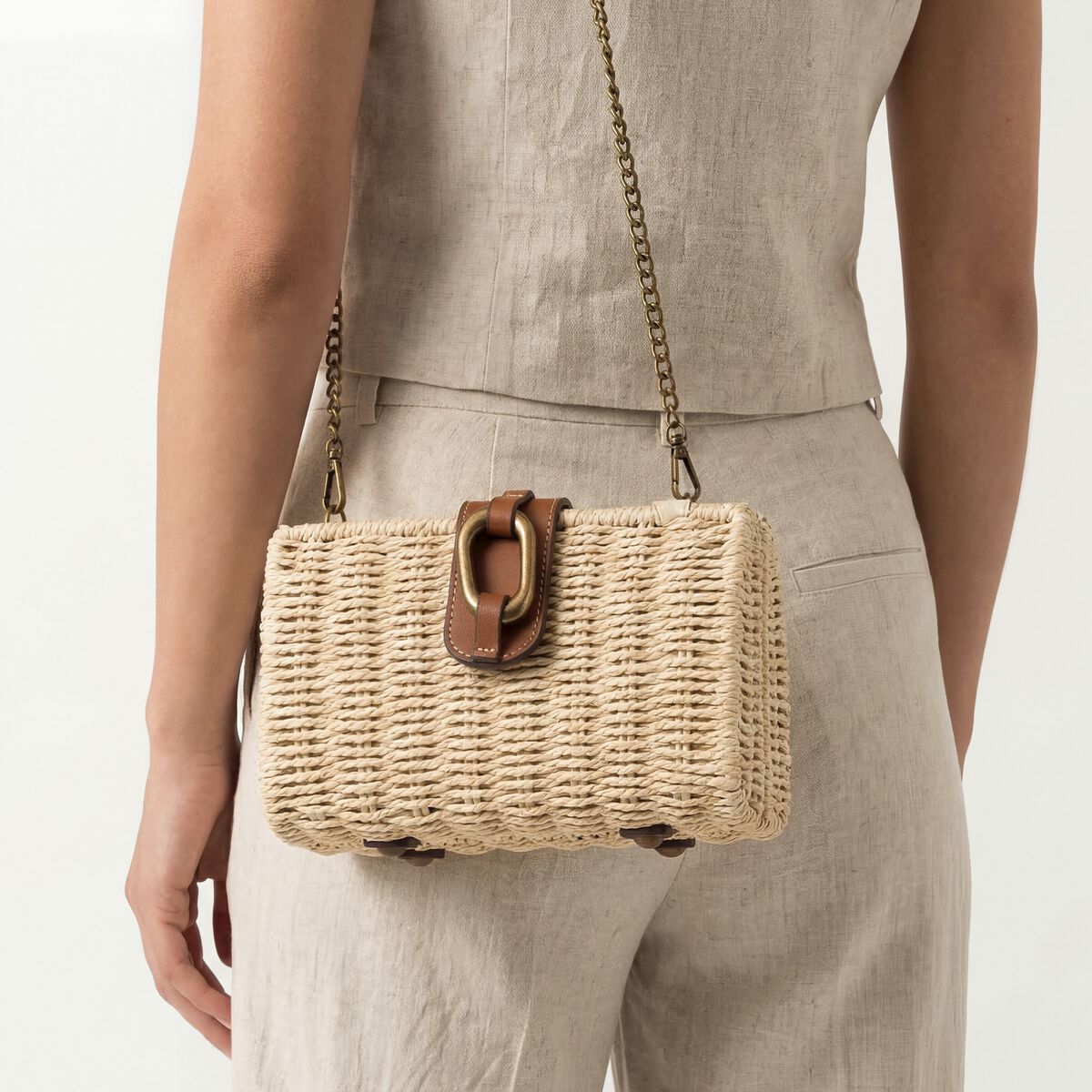 Bandoleras de Mujer modelo SHELL de MTNG image number 2