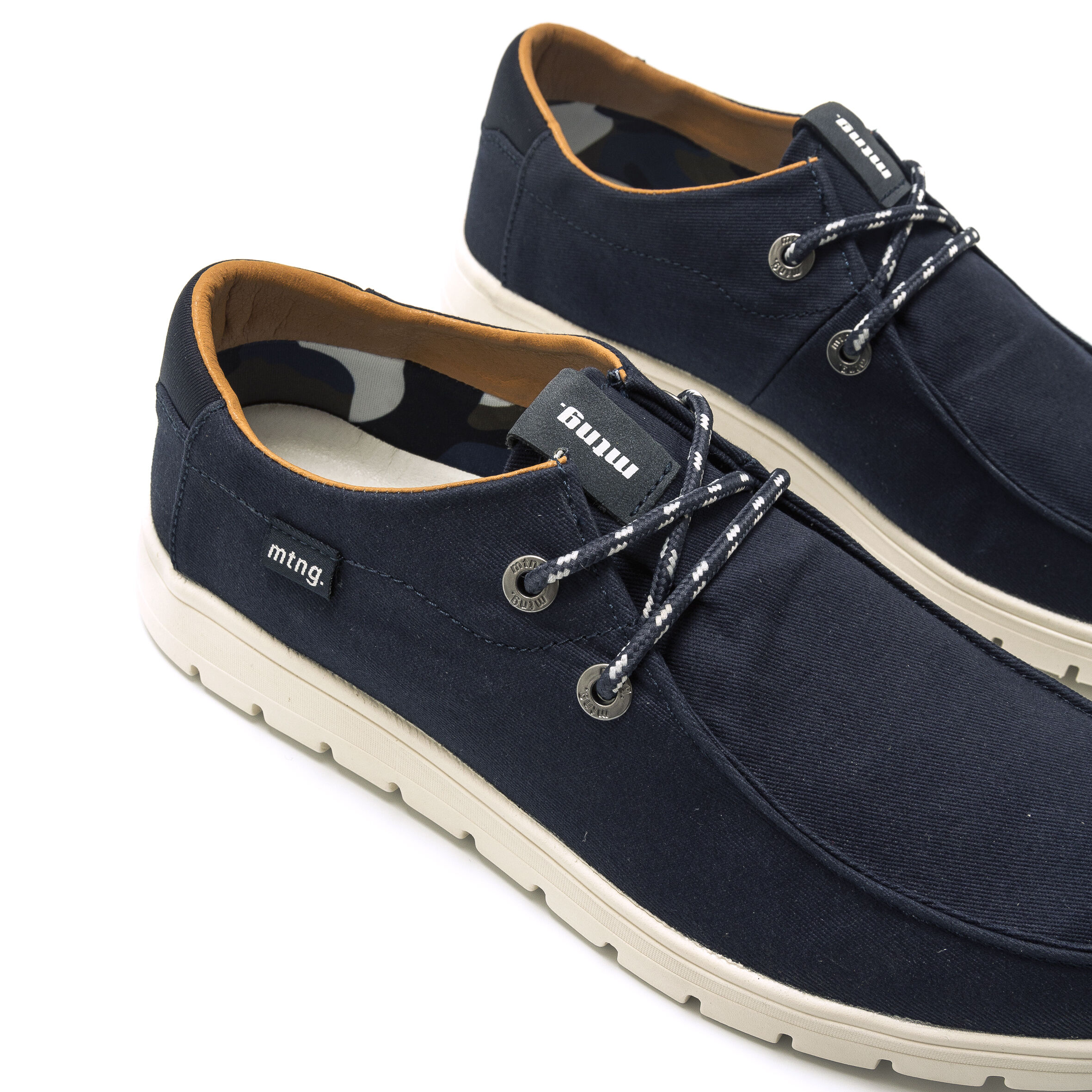Des chaussures pour sale homme