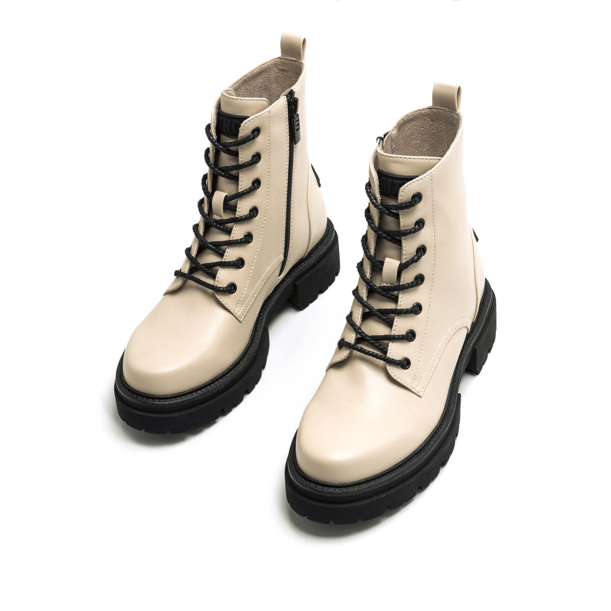 Botas de tornozelo planas de Mulher modelo MERC de MTNG image number 2