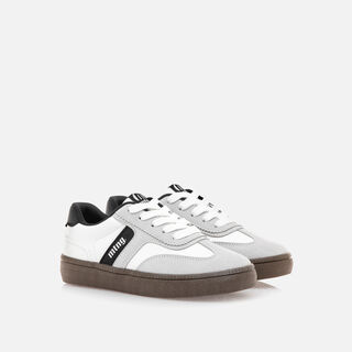 Zapatillas de Nino modelo EMI de MTNG