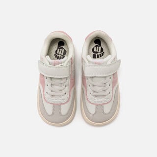 Zapatillas de Nina modelo FREE de MTNG