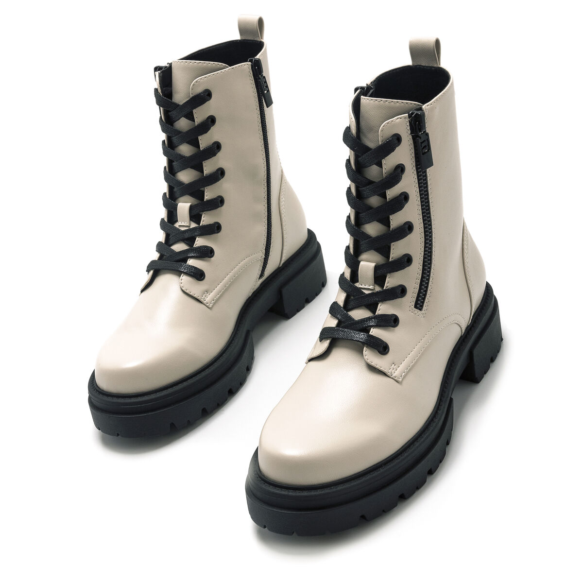 Botas de tornozelo planas de Mulher modelo MERC de MTNG image number 2