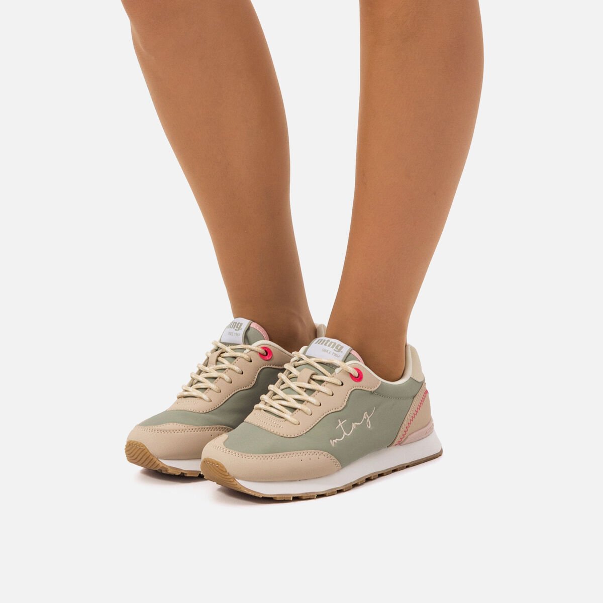 Sneakers de Mulher modelo JOGGO CLASSIC de MTNG image number 2