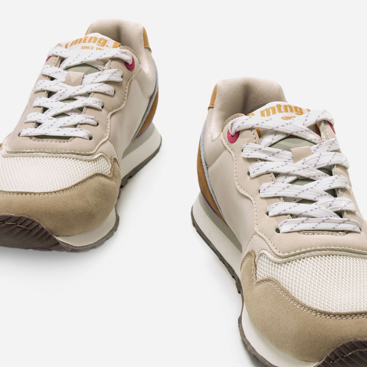 Zapatillas de Mujer modelo JOGGO CLASSIC de MTNG image number 3