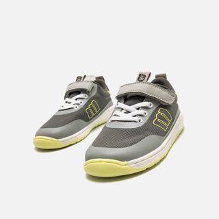 Zapatillas de Nino modelo FREE de MTNG