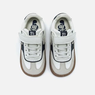 Zapatillas de Nino modelo FREE de MTNG