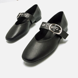 Chaussures plates pour Femme modèle CAMILLE de MTNG