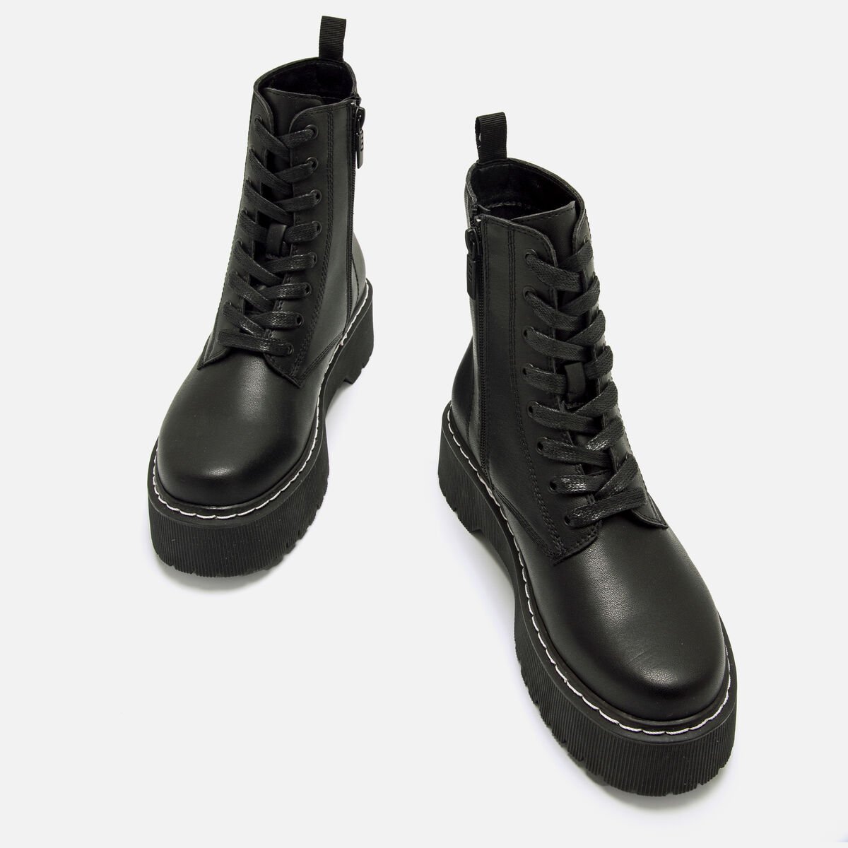 Botas de tornozelo planas de Mulher modelo STORMY de MTNG image number 3