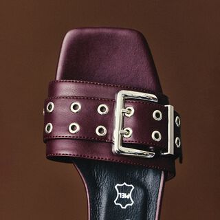 Sandalias planas de Mujer modelo NECANE de MTNG
