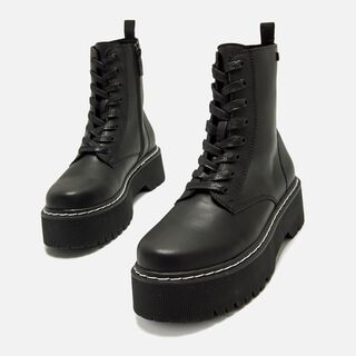 Bottines plates pour Femme modèle STORMY de MTNG