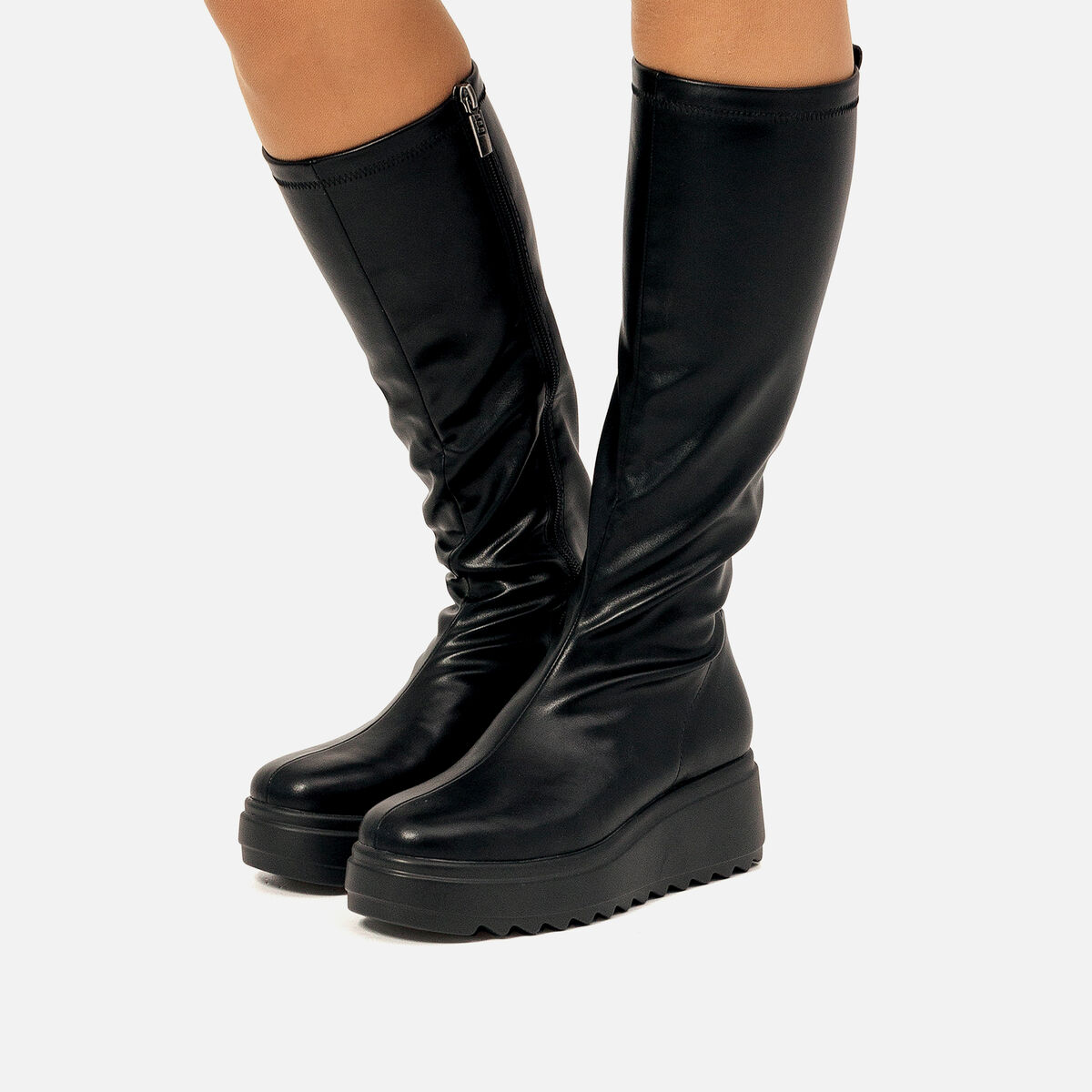 Botasplanas-Mujer-NOLIA-MTNG image number 2 Botas planas de Mujer modelo NOLIA de MTNG image number 2