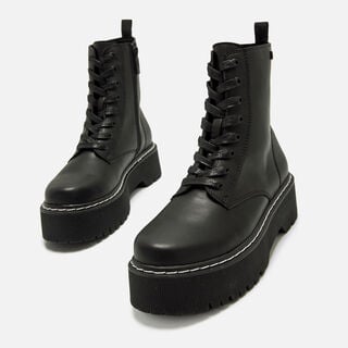 Botasdetornozeloplanas-Mulher-STORMY-MTNG Botas de tornozelo planas de Mulher modelo STORMY de MTNG