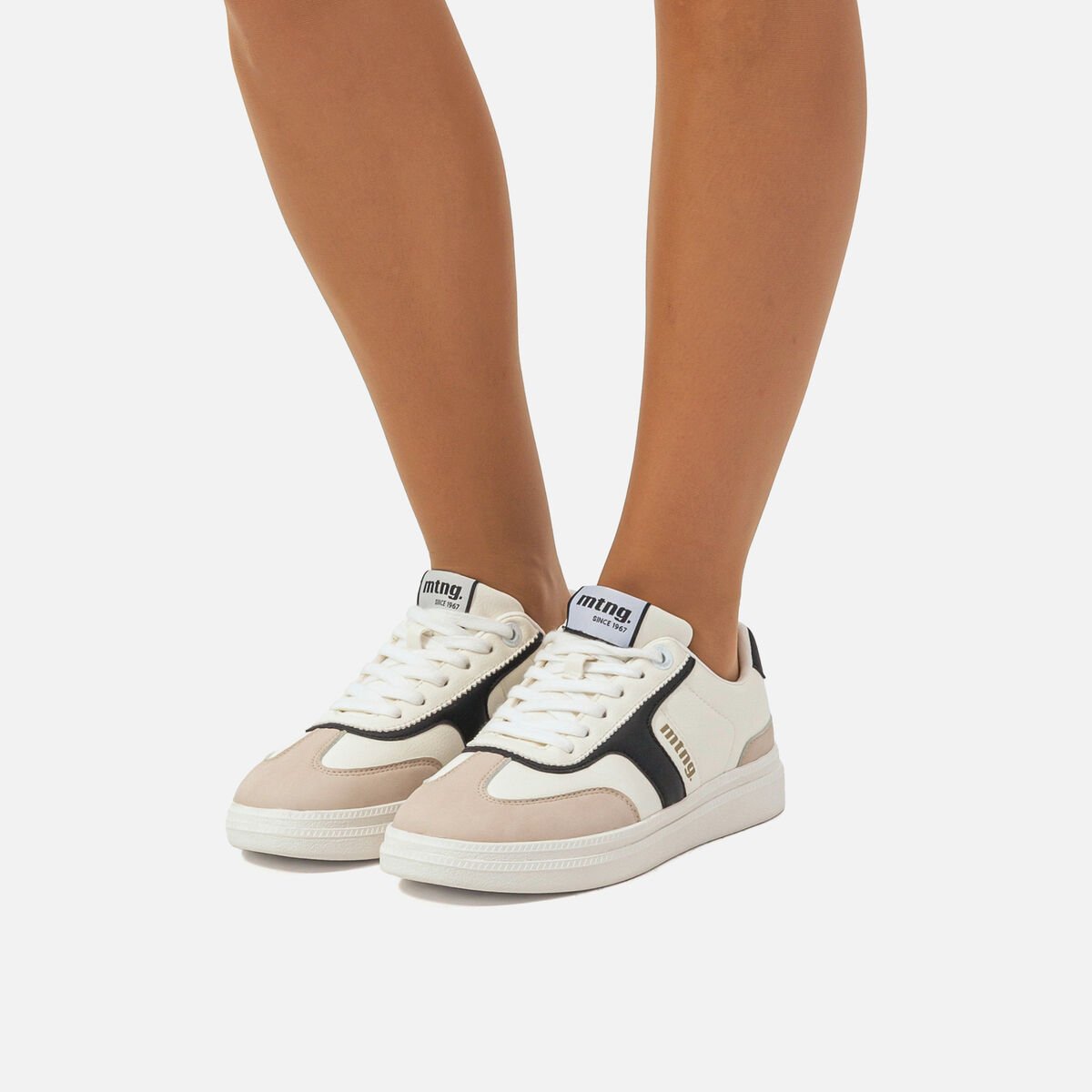 Zapatillas de Mujer modelo CUMBIA de MTNG image number 2