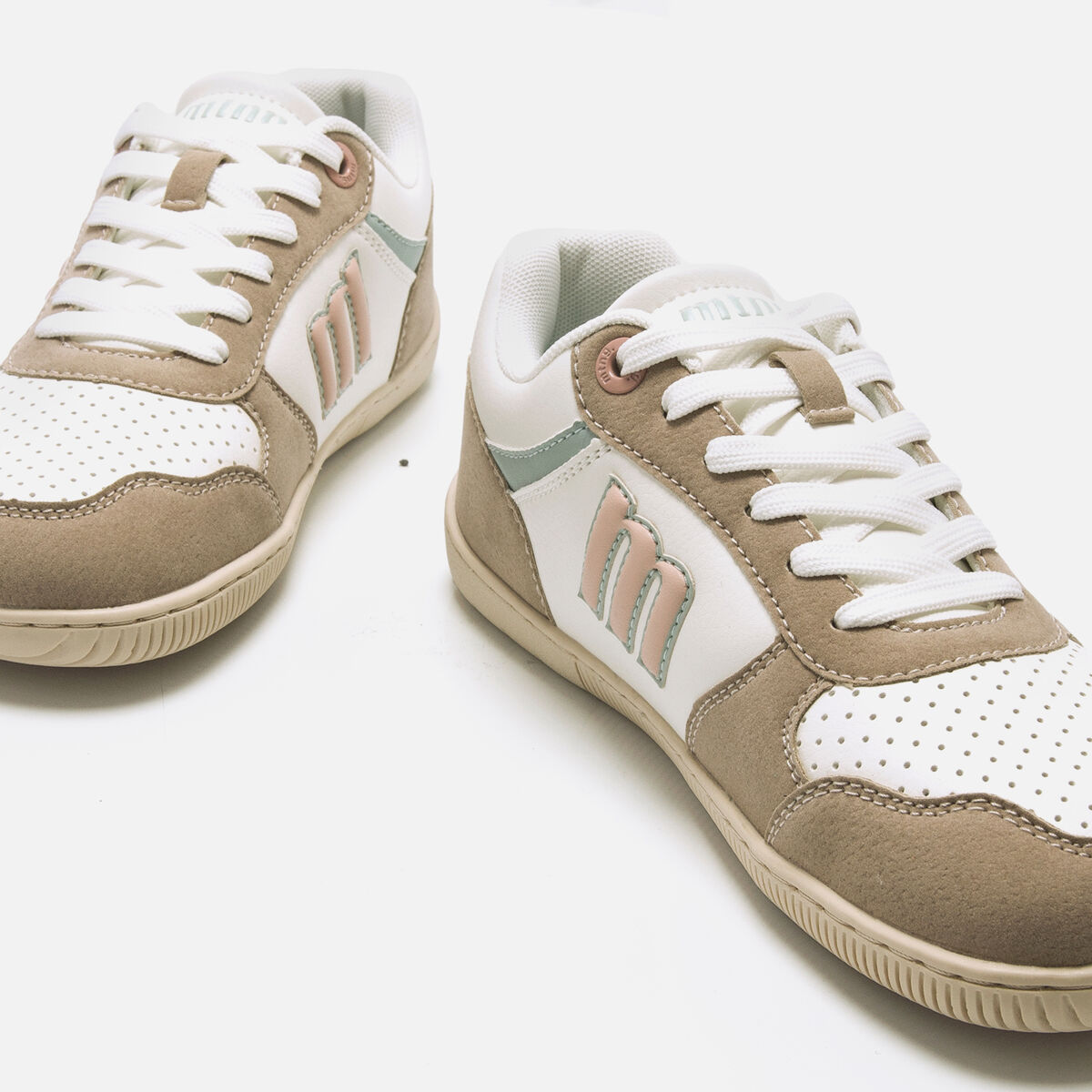 Zapatillas de Mujer modelo FREE de MTNG image number 3