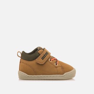 Zapatillas de Nino modelo FREE BABY de MTNG