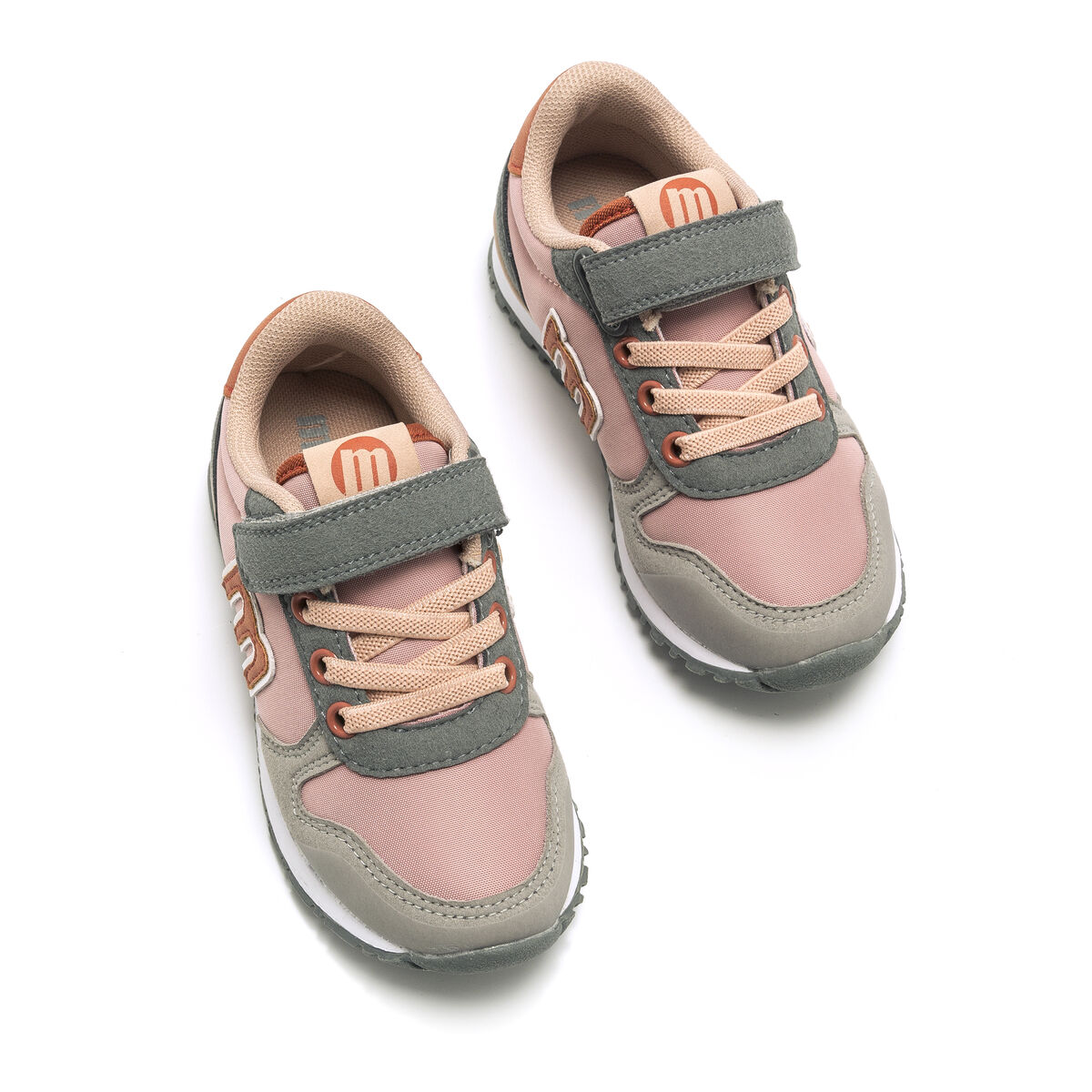 TENIS de Menina modelo JOGGO de MTNG image number 4