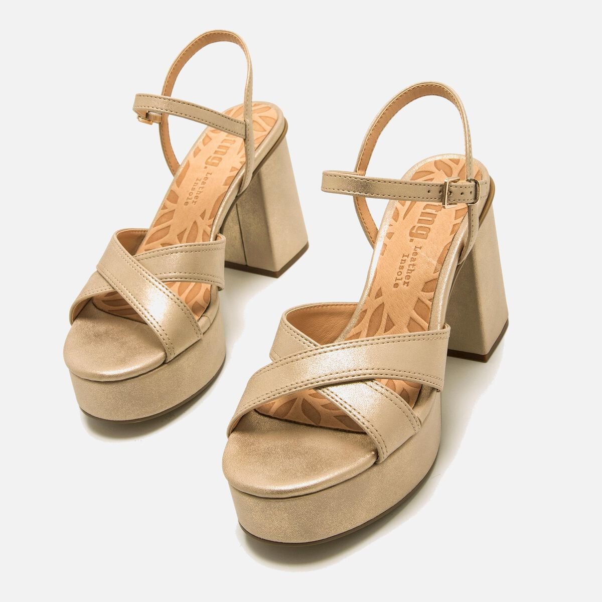 Soldes sur les sandales MTNG pour femmes